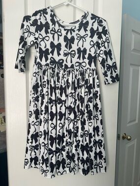 Girls' Black & White Bow Print Dress